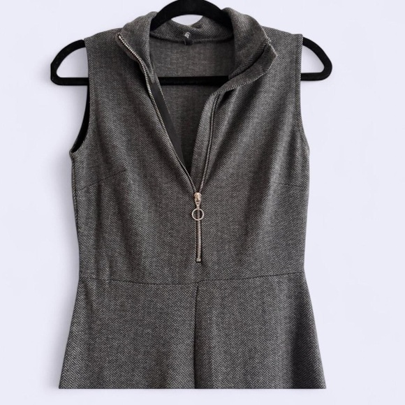 Stradivarius Grey Sleeveless Zip-up Jumpsuit - Picture 3 of 4